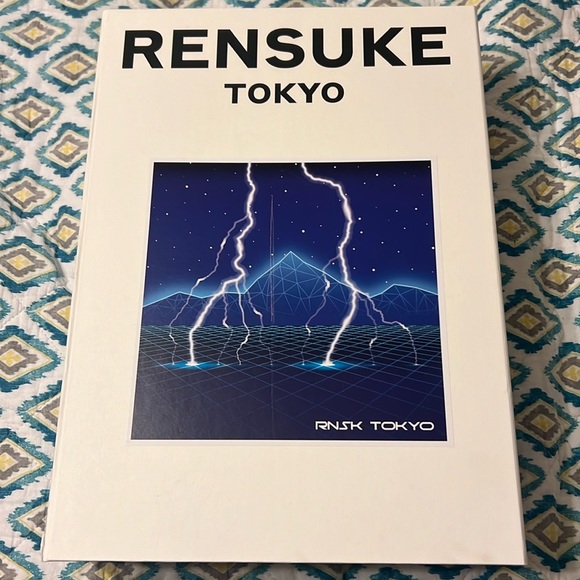 Rensuke Tokyo Heat Sensitive Thermochromic Sweater - Picture 2 of 4